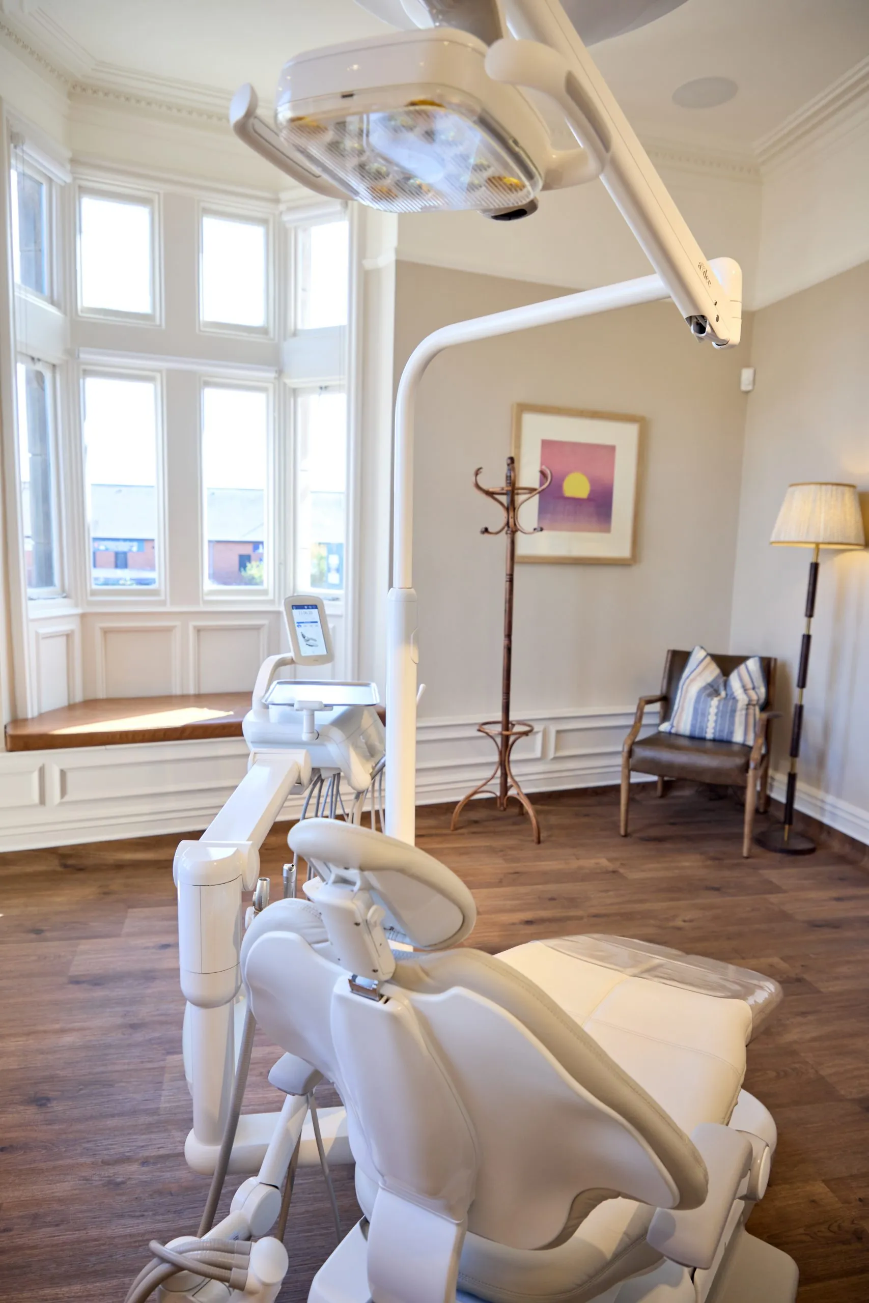Window seat and coat stand in the treatment room at Union Quay Dental, Tynemouth